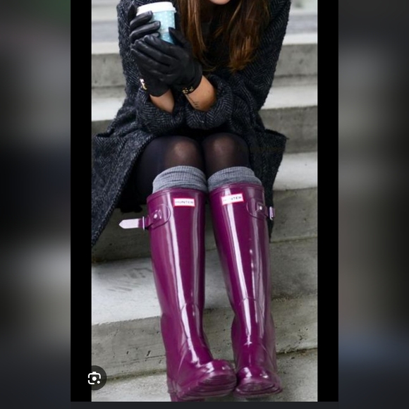 Hunter glossy   tall rain boots Color plum - Picture 1 of 10